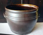 Antieke bloempot in de vorm van vat ( pot overpot), Ophalen, Gebruikt, Rond, Binnen