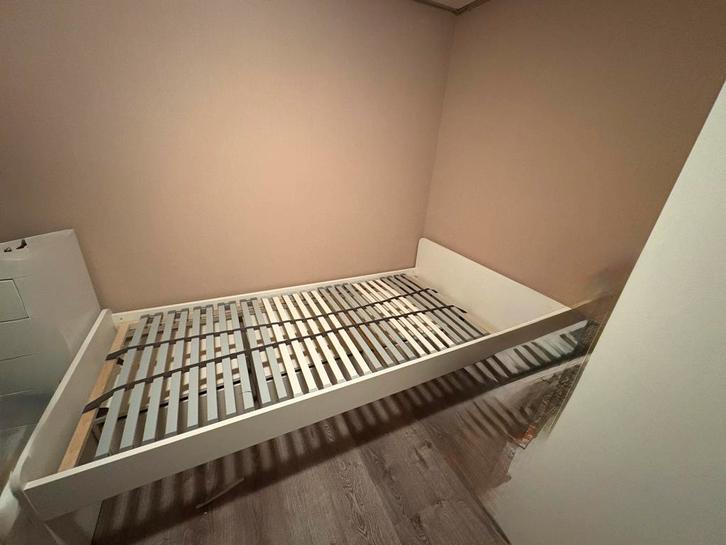 Slakt ikea 1 persoonsbed, Huis en Inrichting, Slaapkamer | Bedden, Zo goed als nieuw, Eenpersoons, 90 cm, 200 cm, Hout, Wit, Ophalen