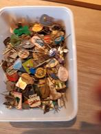 Verzameling speldjes, zolderopruiming., Verzamelen, Speldjes, Pins en Buttons, Ophalen of Verzenden, Gebruikt, Overige onderwerpen