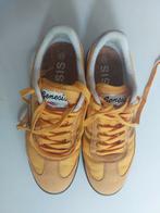 Genesis G-volley damessneaker maat 39 goud / geel, Genesis, Geel, Ophalen of Verzenden, Sneakers of Gympen