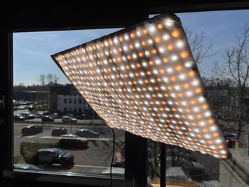 SWIT S2610 softlight bicolor regelbaar van 3000 tot 5600K beschikbaar voor biedingen
