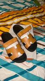 Hermes slippers nooit aan gedaan, Kleding | Heren, Ophalen of Verzenden, Zo goed als nieuw, Bruin