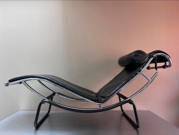 Le Corbusier LC4 chaise longue reproductie beschikbaar voor biedingen