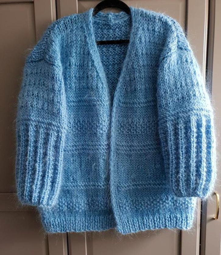 Nieuw handgemaakt halflang mohair vest, een maat, Kleding | Dames, Truien en Vesten, Zo goed als nieuw, Maat 46/48 (XL) of groter