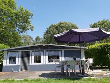 Kampeerinstallatie  Hobby 650 UMFe, ADM voortent en terras
