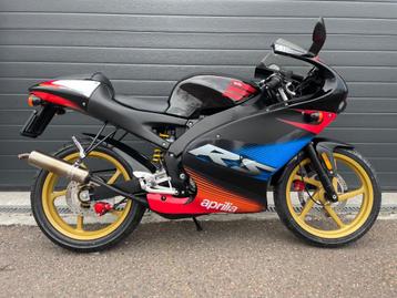 APRILIA RS 50 SCHAKELBROMMER 2850 KM !! beschikbaar voor biedingen