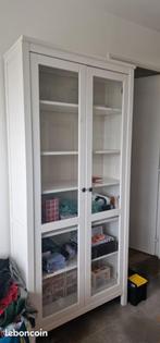 Ikea HEMNES VITRINEKAST, Huis en Inrichting, Ophalen, Met deur(en), 50 tot 100 cm, Zo goed als nieuw