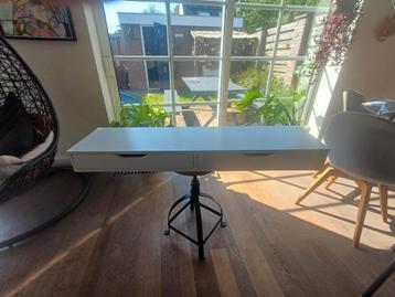 Ikea ladekast beschikbaar voor biedingen