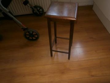 planten tafeltje eiken beschikbaar voor biedingen