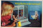 Retro reclame 1977 Mattel Barbie pop met badkamertje, Ophalen of Verzenden