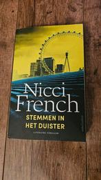 Stemmen in het duister - Nicci French, Boeken, Thrillers, Ophalen of Verzenden, Zo goed als nieuw, Nicci French, Nederland