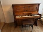 Oude oefenpiano met houtsnijwerk inclusief kruk, Ophalen, Gebruikt, Bruin, Piano