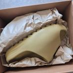 Yeezy Slide Resin 42, Ophalen of Verzenden, Nieuw