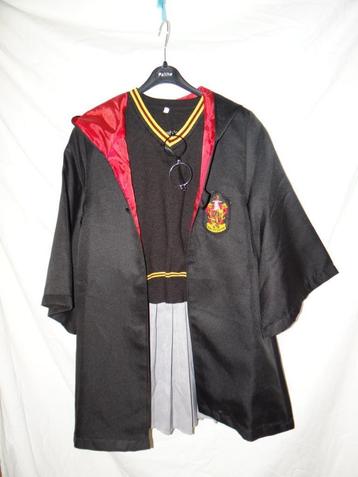 Leuk zwart/rood/geel HARRY POTTER GRIFFOENDOR set beschikbaar voor biedingen