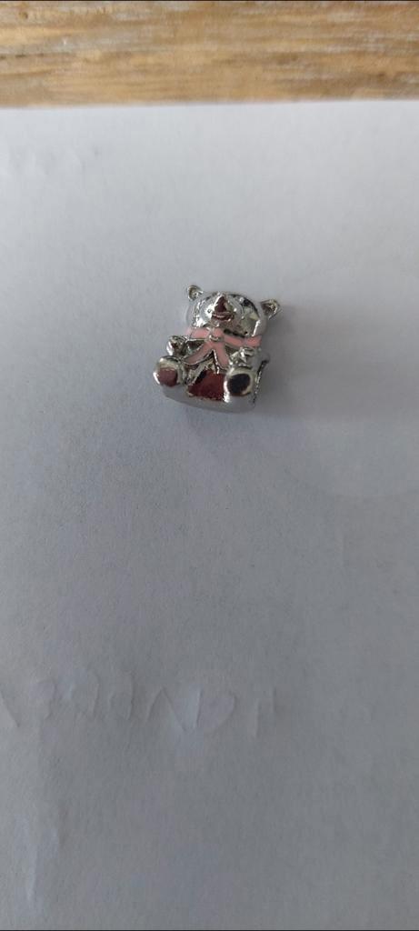 Bedel beer😊met roze strik, Sieraden, Tassen en Uiterlijk, Bedels, Nieuw, 1 bedel, Ophalen of Verzenden