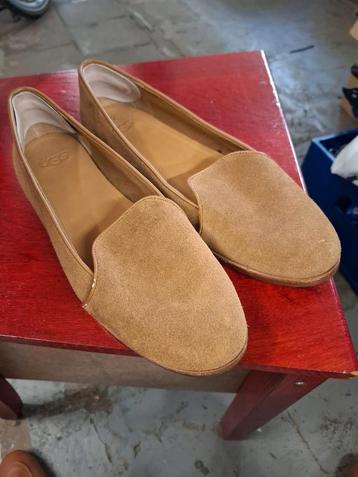 UGG instappers (maat 40) beschikbaar voor biedingen