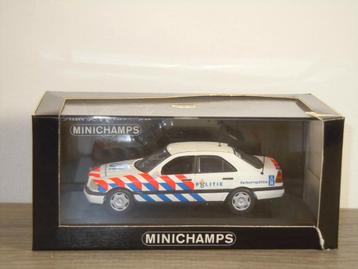 Mercedes C-Class Saloon Police Dutch - Minichamps 1:43 beschikbaar voor biedingen