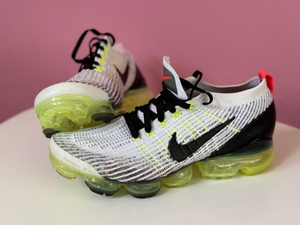 Nike Air VaporMax Flyknit 3 White Black Volt Bright maat 45, Wit, Nike, Ophalen of Verzenden, Sneakers of Gympen