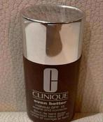 Clinique even better foundation 30 ml fullsize spf 15, Ophalen of Verzenden, Zo goed als nieuw, Gehele gezicht