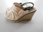 mooie ecru Bata peeptoe muiltjes met sleehak, mt 37, Verzenden, Beige, Sandalen of Muiltjes, Bata