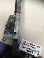 Mercedes w126 SEC 1986 Gordelaangever Links of Rechts