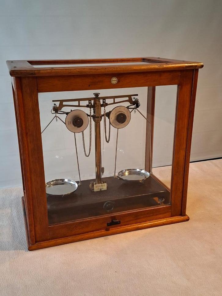 Apothekers weegschaal [ Antiek ], Antiek en Kunst, Antiek | Gereedschap en Instrumenten, Ophalen
