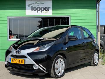 Toyota Aygo 1.0 VVT-i x-play | Navigatie | Camera | CruiseCo beschikbaar voor biedingen