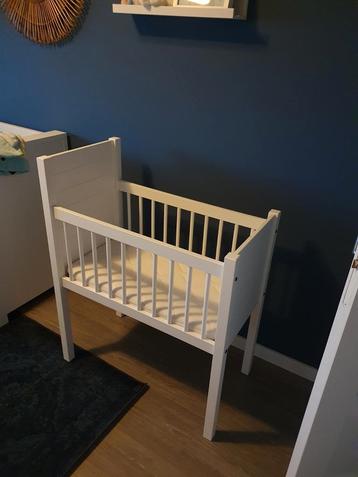 Baby ledikant  beschikbaar voor biedingen