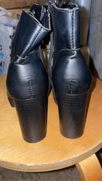 Zwarte Bershka damesschoenen maat 36 & 37, Kleding | Dames, Schoenen, Ophalen of Verzenden, Gedragen, Zwart, Schoenen met hoge hakken