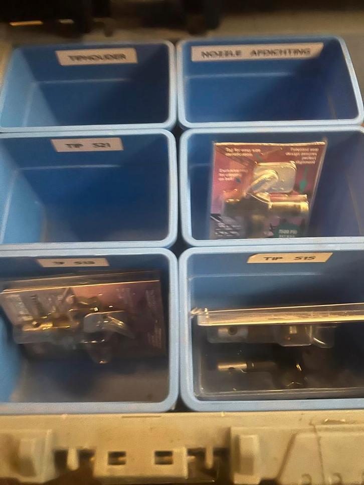 Tritech T93 Verfspuit Nozzles in Koffer, Doe-het-zelf en Verbouw, Schildersmaterialen, Gebruikt, Verfspuit of Verfpomp, Ophalen of Verzenden