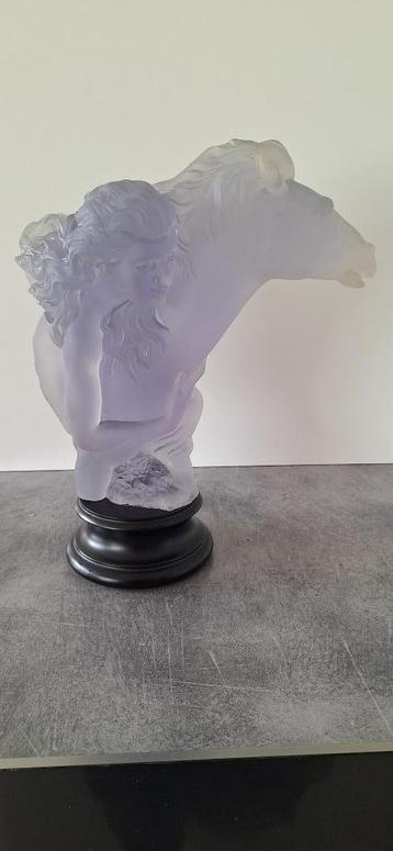 Glas sculptuur van paardenkop met rijdster. Prachtig, groot  beschikbaar voor biedingen