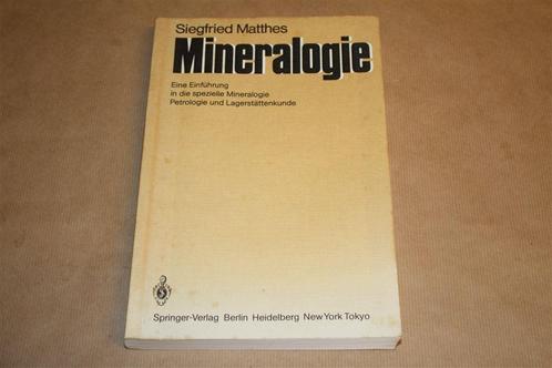 Boek over Mineralogie. Siegfried Matthes, Verzamelen, Mineralen en Fossielen, Fossiel, Ophalen of Verzenden