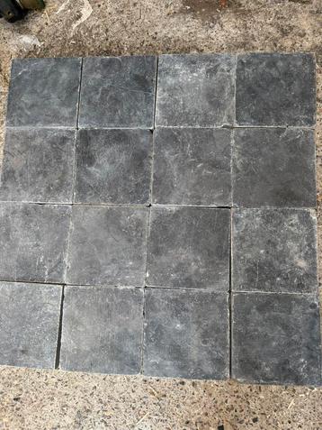 Belgisch hardstenen plavuizen/ tuintegels 20 x20 cm 4 m2  beschikbaar voor biedingen