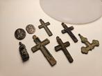Bodemvondsten kruisjes etc regilieus lot., Antiek en Kunst, Ophalen of Verzenden