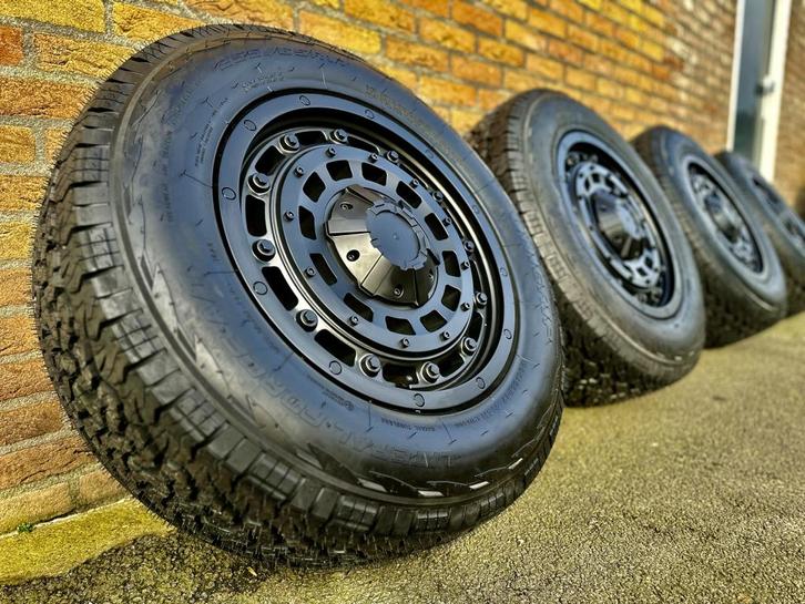 Mercedes Sprinter Crafter 17 inch velgen zwart verzwaard, Auto-onderdelen, Banden en Velgen, Banden en Velgen, All Season, 18 inch