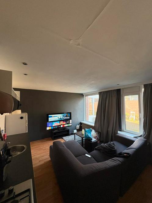 Gemeubileerde studio van 50m2 in Nijmegen (voor 4 weken), Huizen en Kamers, Kamers te huur, Nijmegen