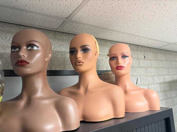 Drie Mannequin Hoofden, Sieraden, Tassen en Uiterlijk, Uiterlijk | Haarverzorging, Ophalen of Verzenden