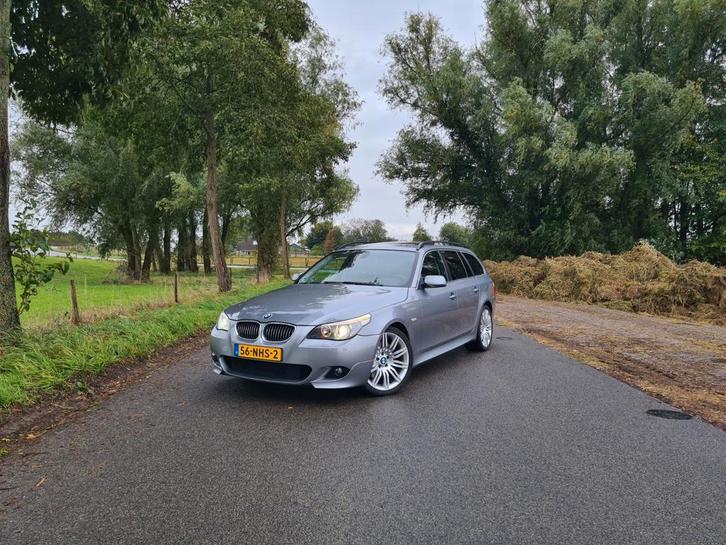 BMW 5-Serie 545i Touring AUT 2004 Grijs PANO Headup M-Sport, Auto's, BMW, Bedrijf, Te koop, 5-Serie, ABS, Achteruitrijcamera, Adaptieve lichten