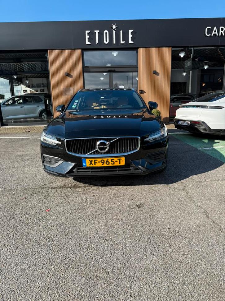 Volvo V60 T5 250pk Geartronic 2019 Zwart, Auto's, Volvo, Particulier, V60, Benzine, D, Stationwagon, Automaat, Origineel Nederlands