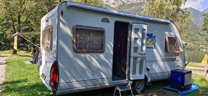 Mooie complete Knaus Sudwind 450 FU 2006, Caravans en Kamperen, Caravans, Particulier, tot en met 4, 1000 - 1250 kg, Rondzit, Knaus