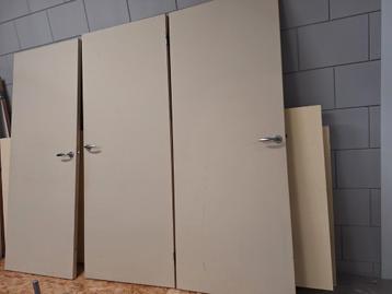 Te koop 6 stuks opdek binnendeuren beschikbaar voor biedingen