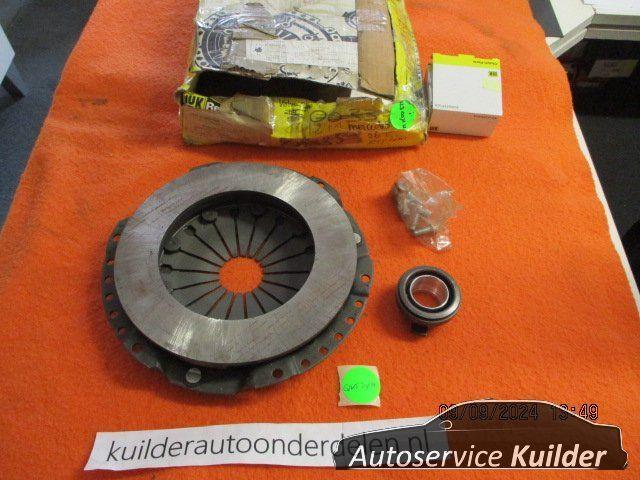 Koppelingset Mercedes 190 G klasse w124 let op mist plaat LU, Auto-onderdelen, Transmissie en Toebehoren, Mercedes-Benz, Overige automerken