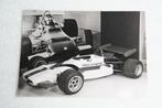 Persfoto Yardley team B.R.M. Raceauto (1972) (1), Ophalen of Verzenden, Gelezen, Overige merken