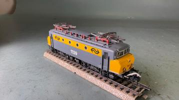 Marklin ho 3324 NS 1100 Loc grijs/geel 1139 analoog. beschikbaar voor biedingen