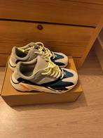 Nieuwe Yeezy 700 - Maat 42, Kleding | Heren, Schoenen, Ophalen of Verzenden, Nieuw, Adidas, Sneakers of Gympen