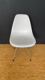 Kunsstof stoeltje, Huis en Inrichting, Stoelen, Ophalen, Zo goed als nieuw, Eén