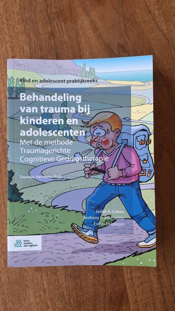 Behandeling van trauma bij kinderen en adolescenten, Boeken, Psychologie, Zo goed als nieuw, Ontwikkelingspsychologie, Ophalen