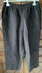 Zwarte damesbroek met leuke pijpen; DENZEL PARIS BERLIN; XL, Kleding | Dames, Ophalen of Verzenden, Zo goed als nieuw, Maat 46/48 (XL) of groter