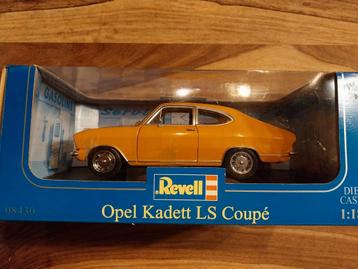 Revell Opel Kadett LS Coupé 1:18 beschikbaar voor biedingen