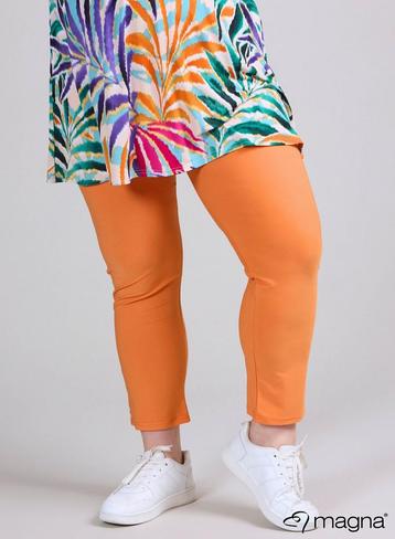 Oranje stretchbroek Magna maat 52/54 56/58 beschikbaar voor biedingen